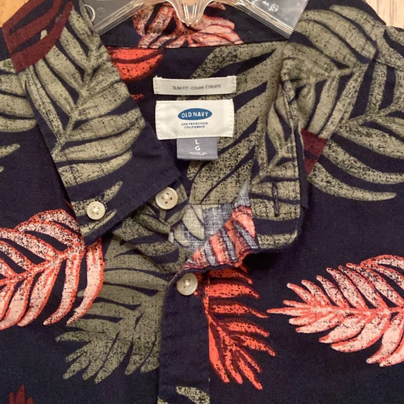 Old Navy Button-Up Shirt - Picture 3 of 3